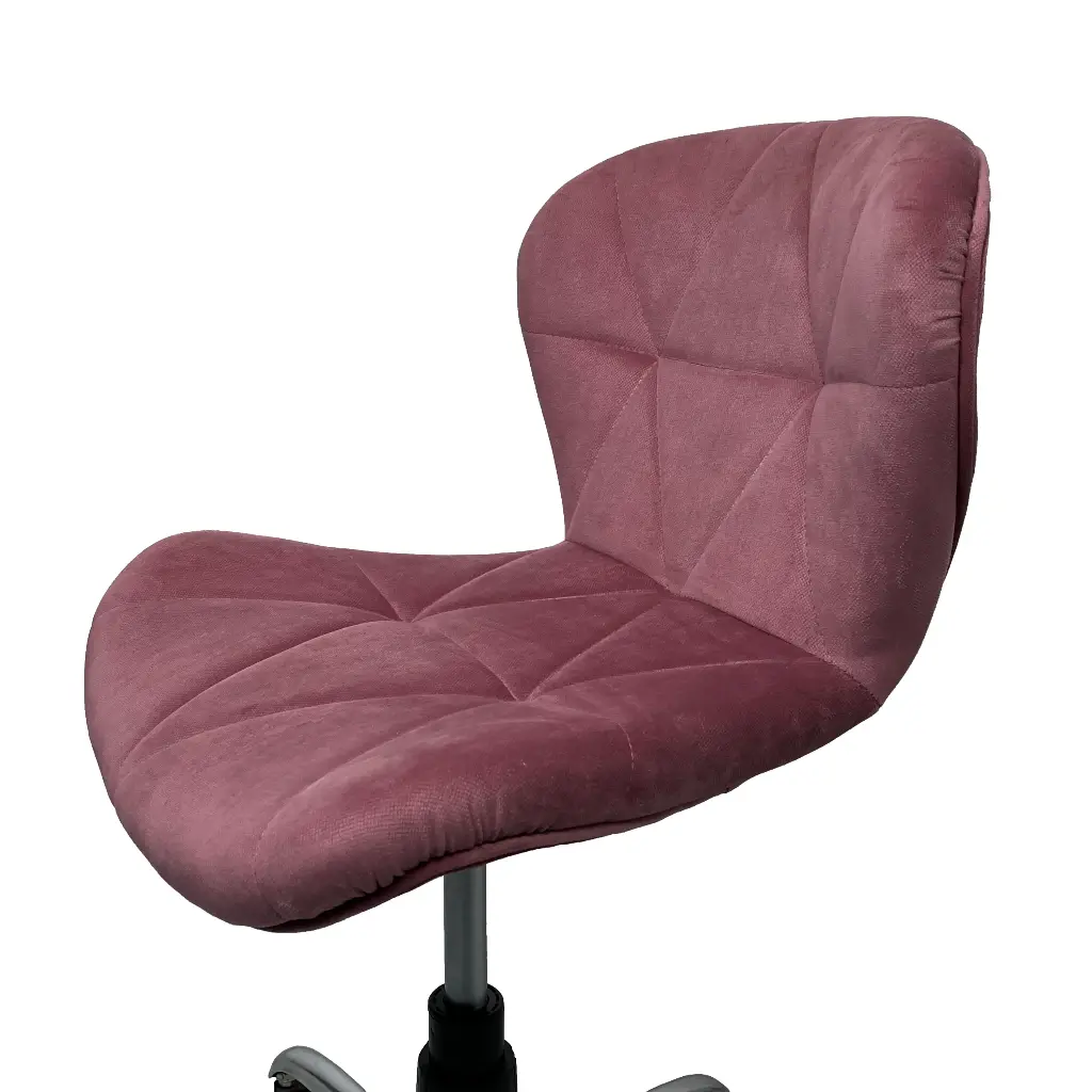 ۸۲۰ چرخدار ۳.webp