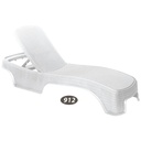 تخت کنار استخر 912